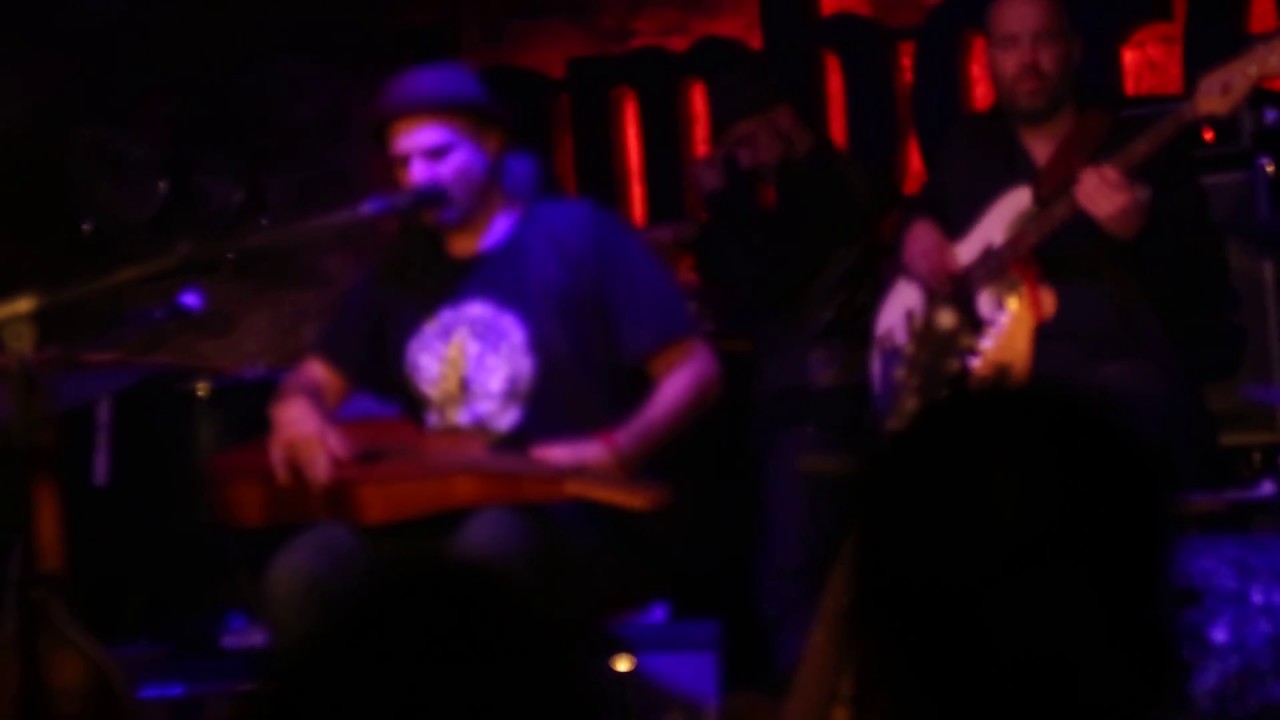 Tijuana Live - J.J. Cale tribute (Cece Giannotti & Après Minuit)