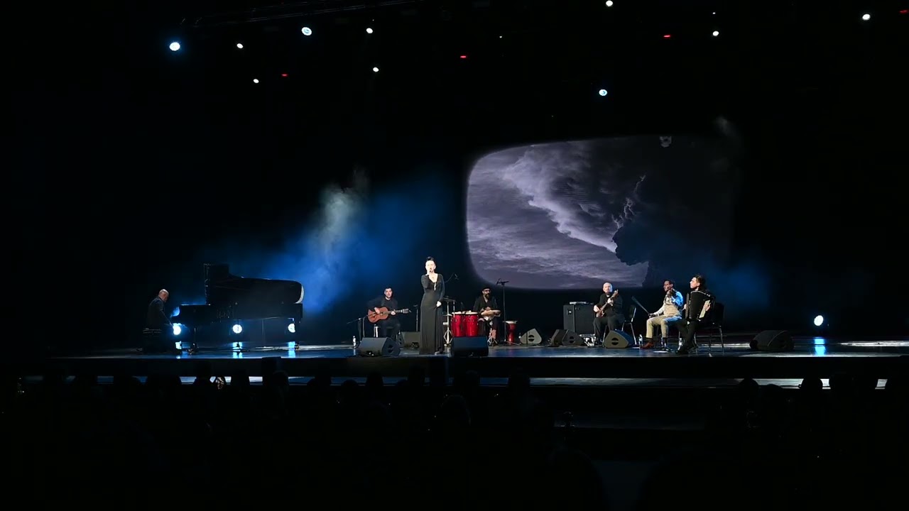 AMIRA MEDUNJANIN - EH, DA MI JE (LIVE IN BELGRADE 2025