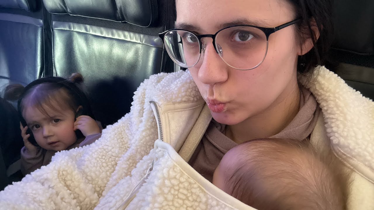 Mini Vlog; toddler trip essentials!