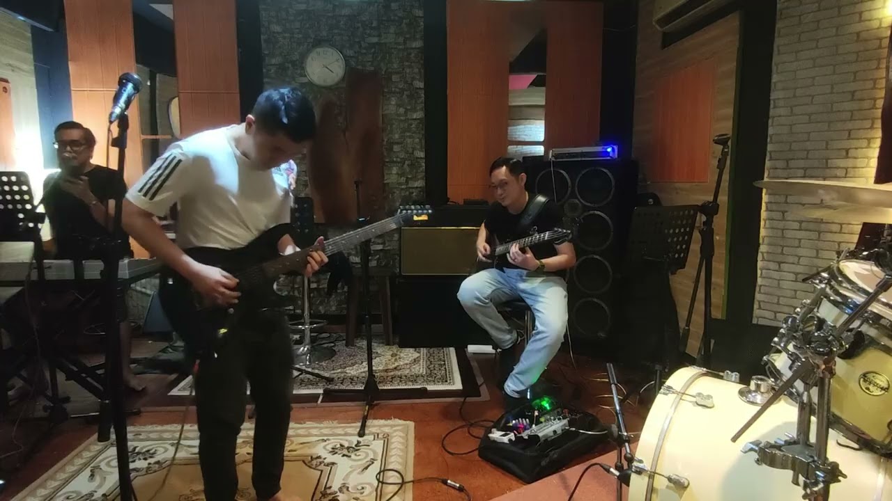 20260215 - Red Hot Chilli Peppers - Parallel Universe V2 (Funky Monks cover)