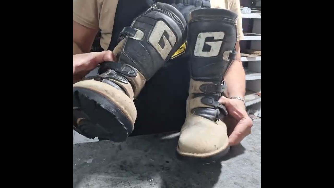 Resolado de botas Gaerne de trial con suela Vibram Mont | Fran L&oacute;pez Artesano