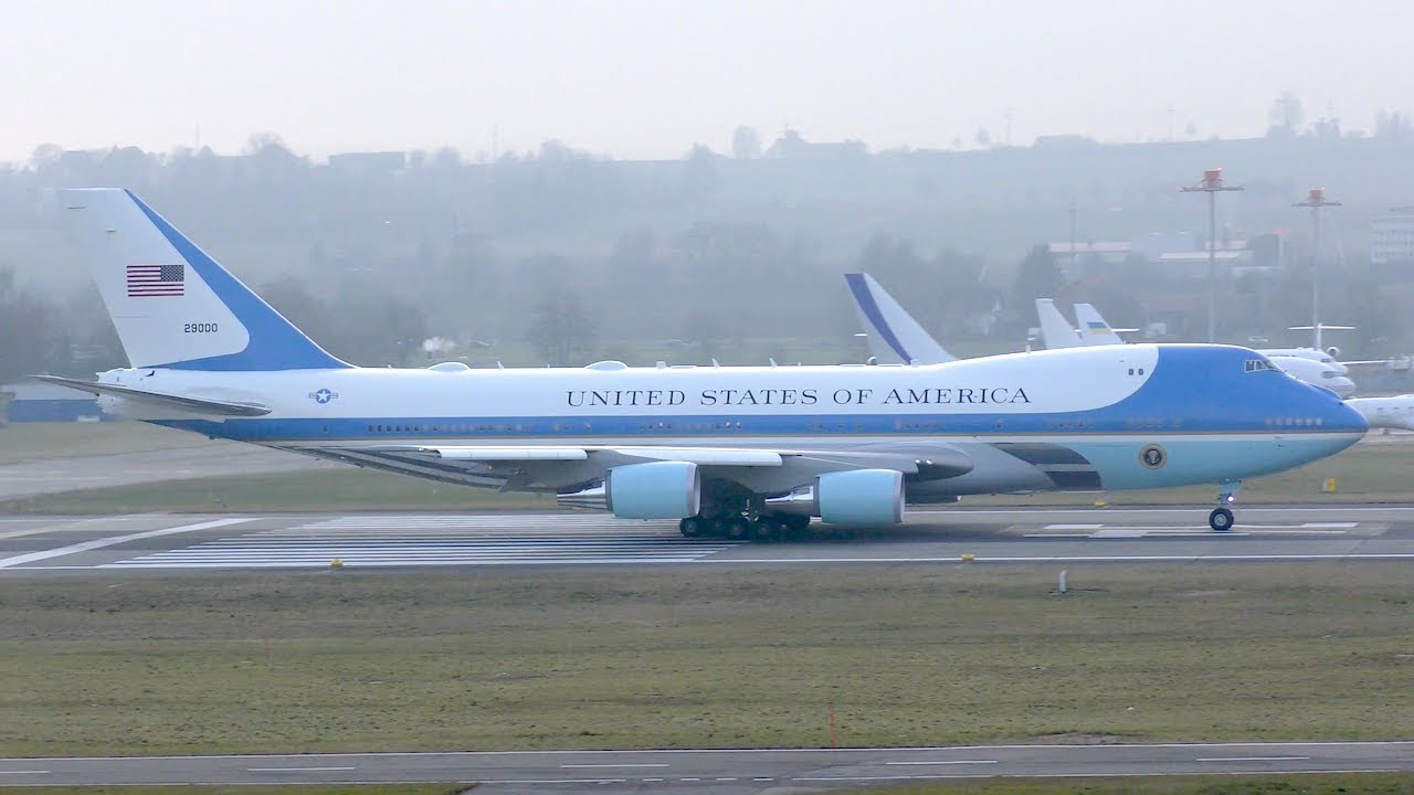 Air Force One and SAM45 departing Zurich Airport | 4K
