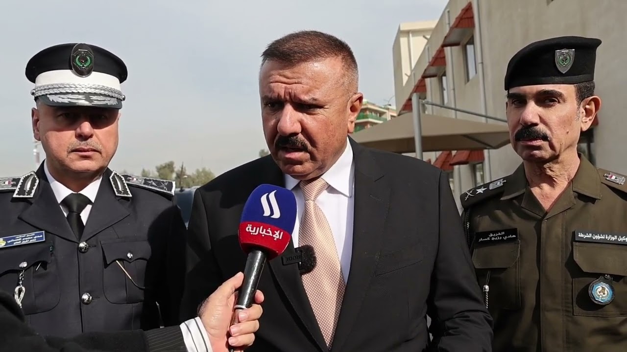 وزير الداخلية السيد عبد الأمير الشمري يفتتح مجمع تسجيل المركبات وإجازات السوق 