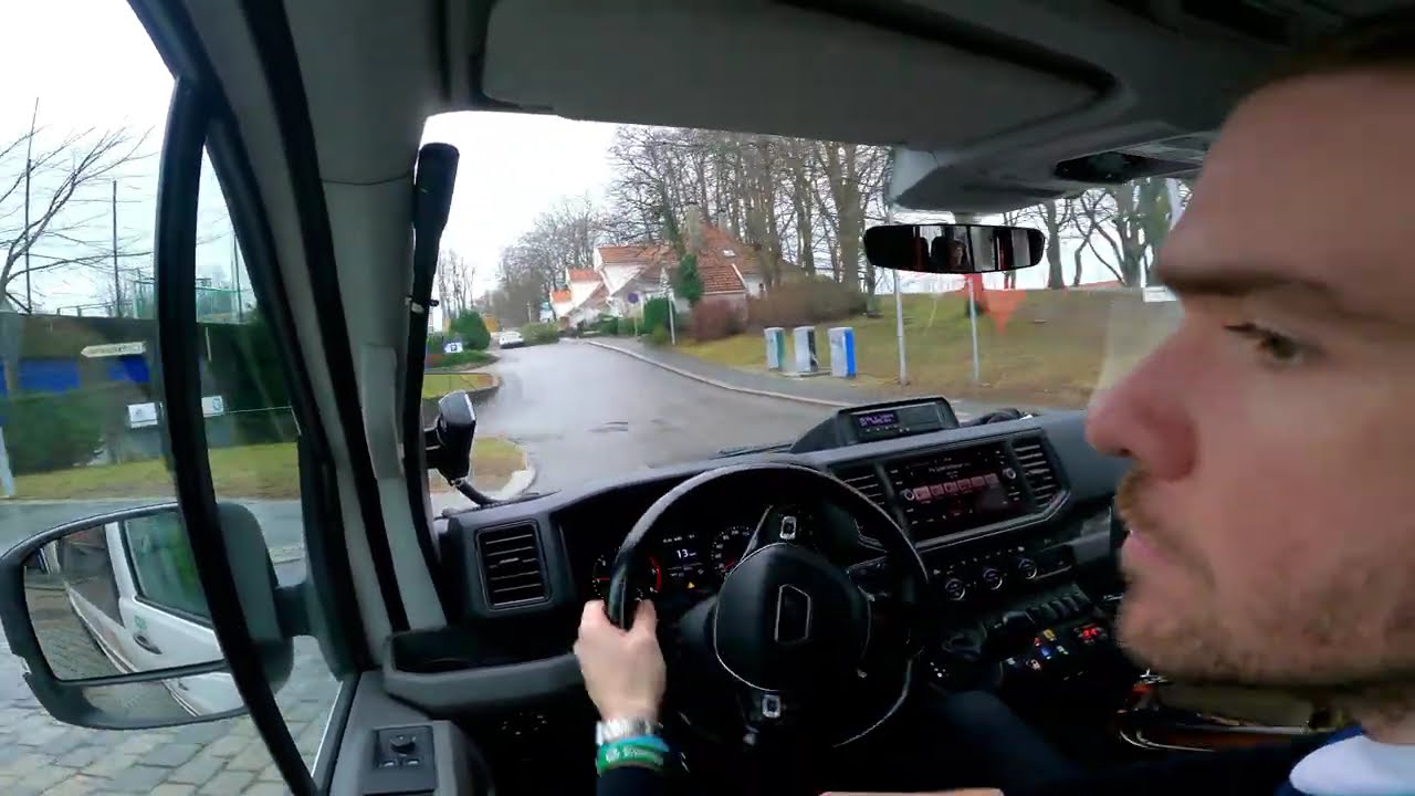 [Onboard] Service Line Called 86... - MAN TGE Minibus