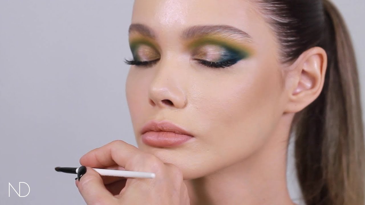 How To Create A Soft Smoky Glam Eye Makeup Look Using The Metropolis Palette | NATASHA DENONA BEAUTY