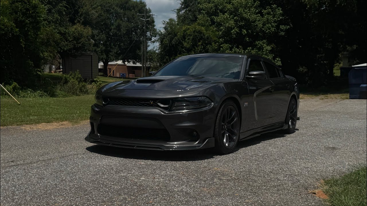 It’s 12 PM — come with me to the gym in a 392 Scat Pack pushing 500+ horsepower.