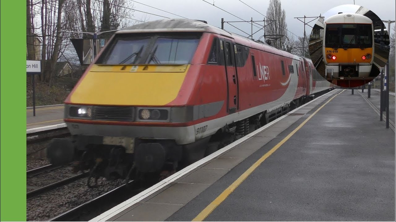 Trains at Gordon Hill