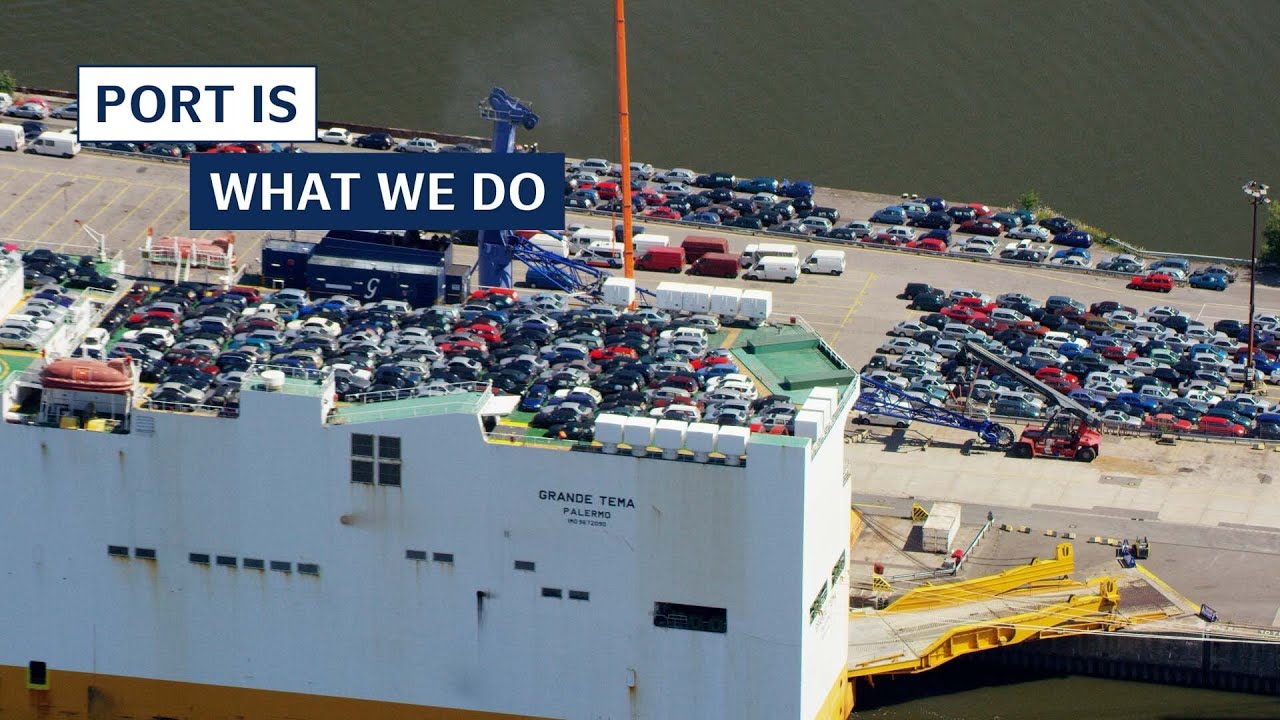 Car loading in Hamburg port
