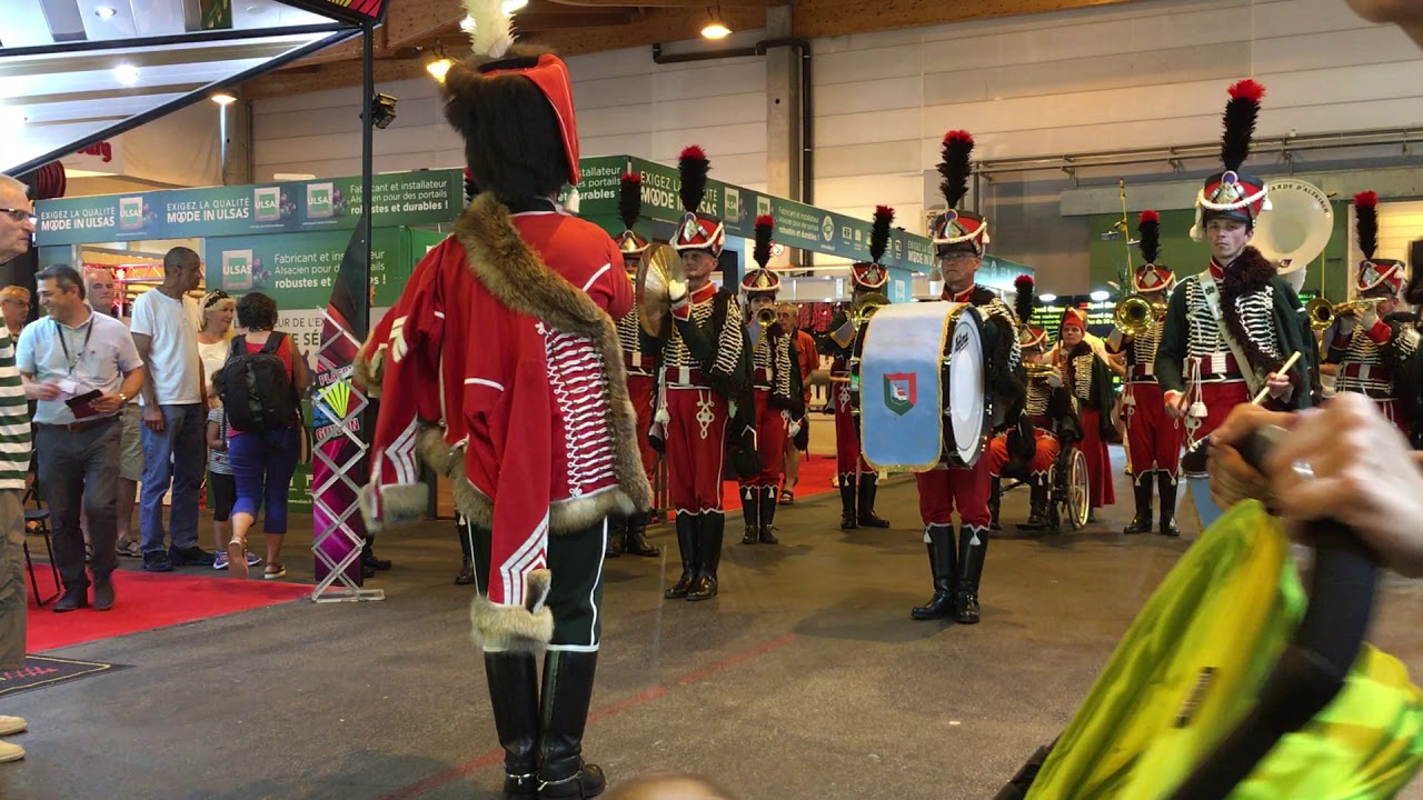 Foire aux vins de Colmar : la fanfare de cavalerie des hussards de Altkirch (1/3)