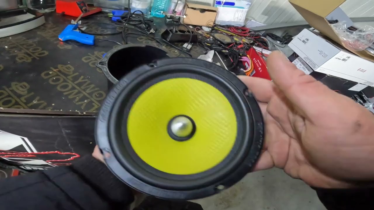 How To Install Ground Zero Speakers GZTK 165 On Rear Doors Audi A6 4F C6 2004-2011 Door Panel Remove