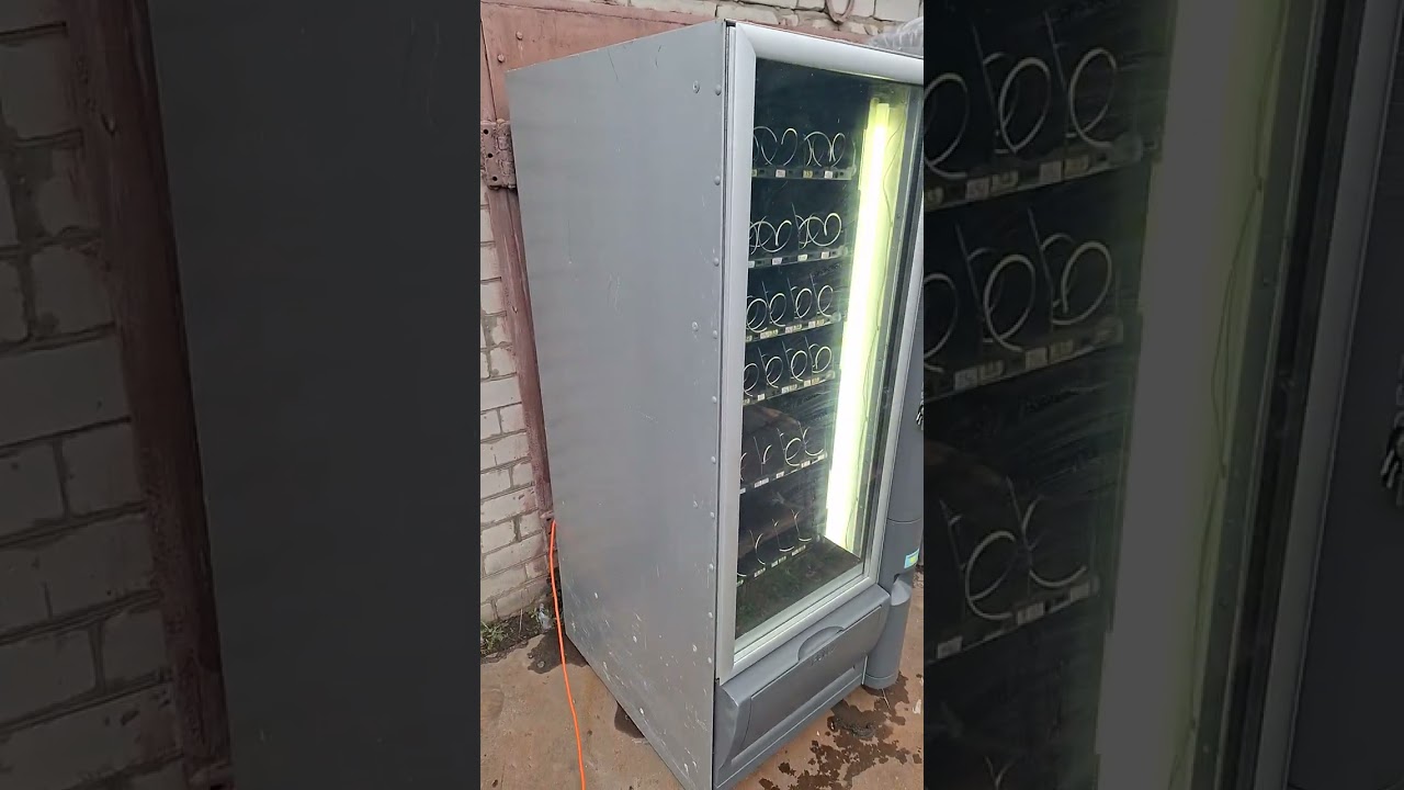 Вендинговый снековый аппарат Necta Snakky 6 30
