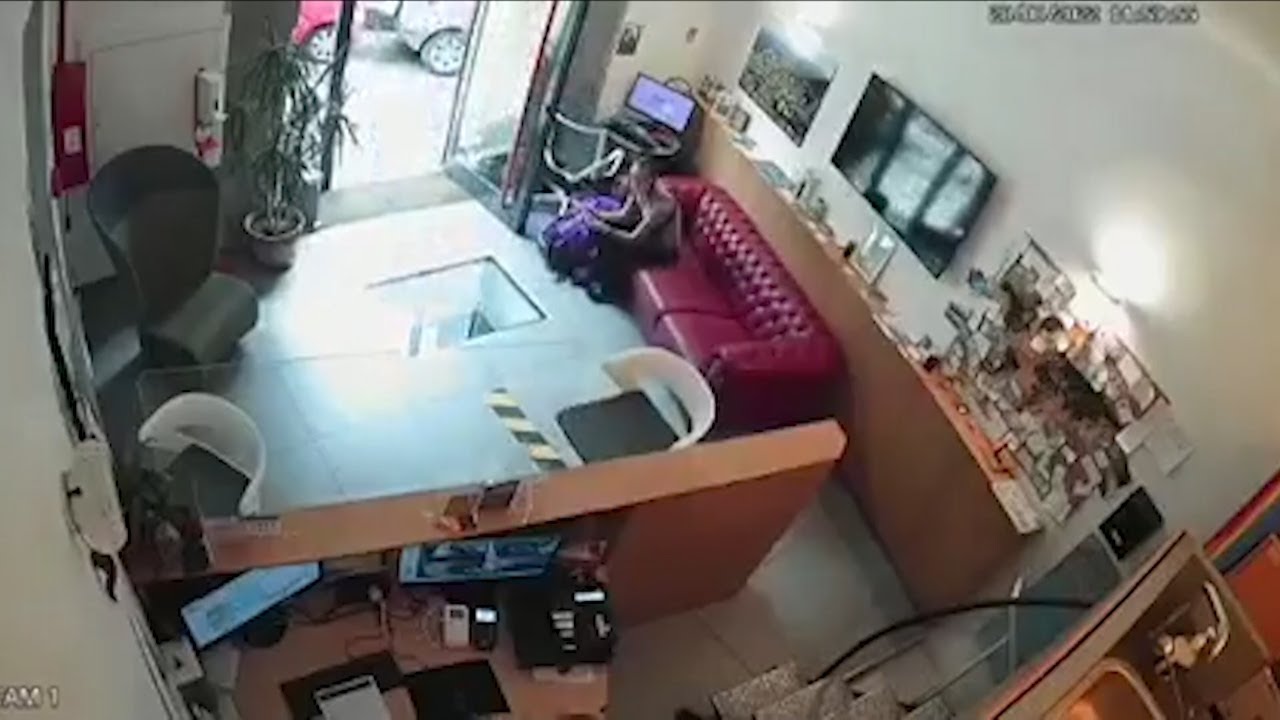 Napoli, rapina in un ostello del centro storico in pieno centro
