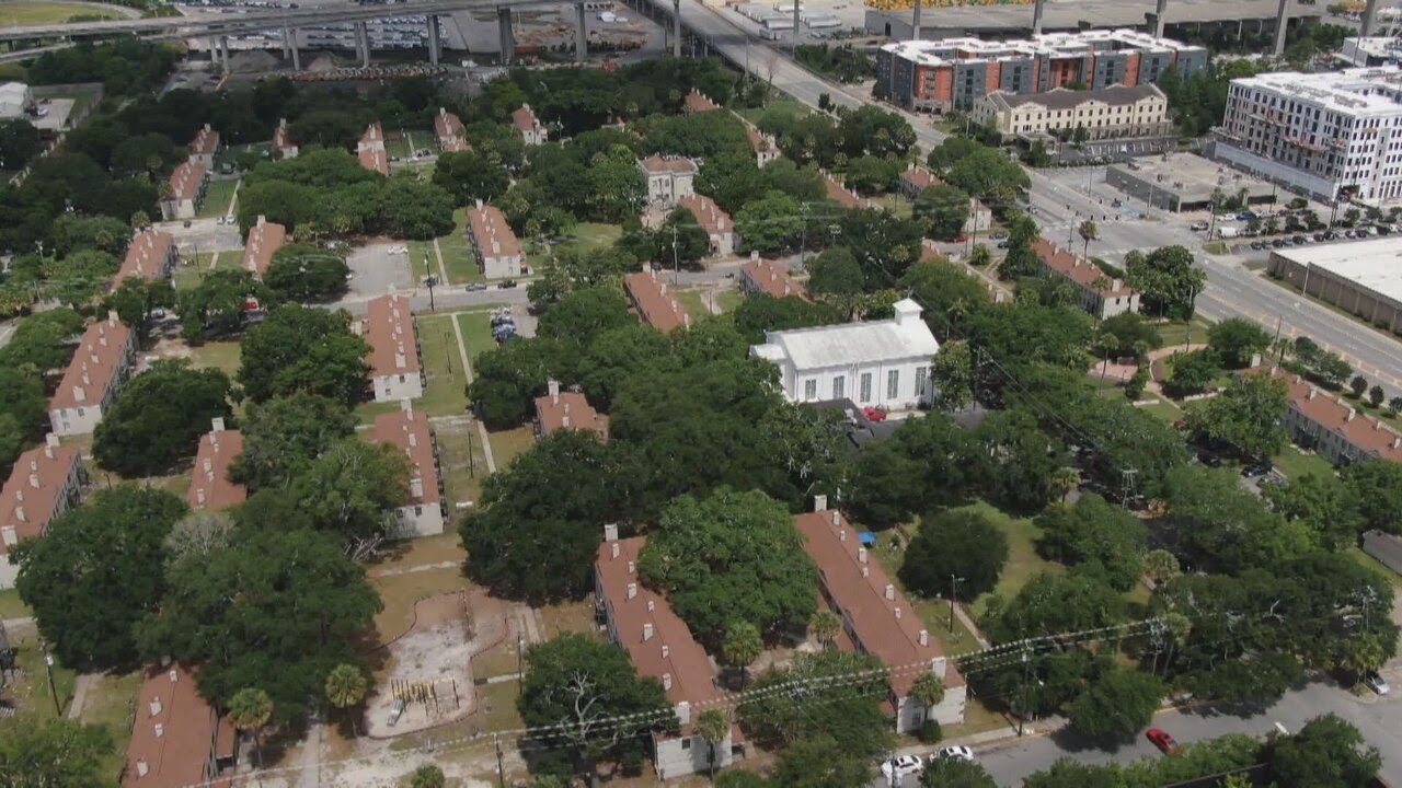 residents react to demolition proposal for Yamacraw Village