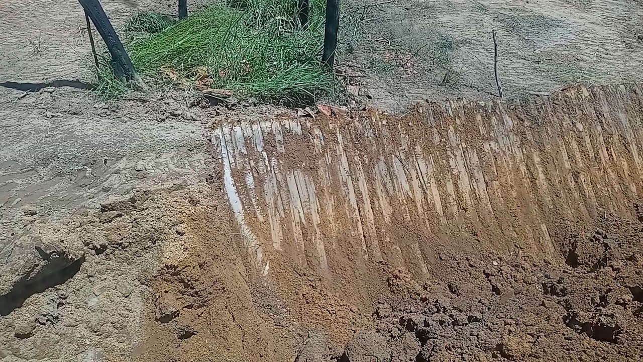 Ranpando barranco,serviço de acabamento,retro escavadeira case 580n