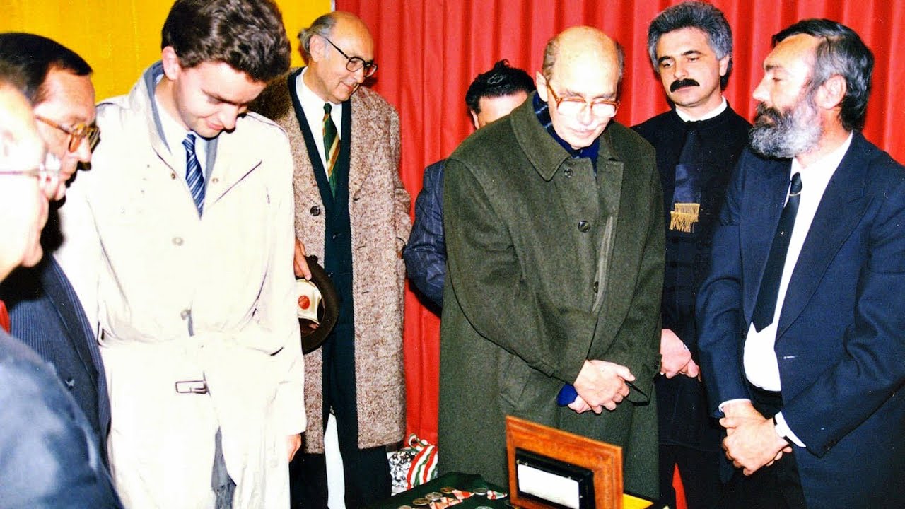 BAJA – Habsburg Ottó az éremgyűjtők kiállításán, 1991