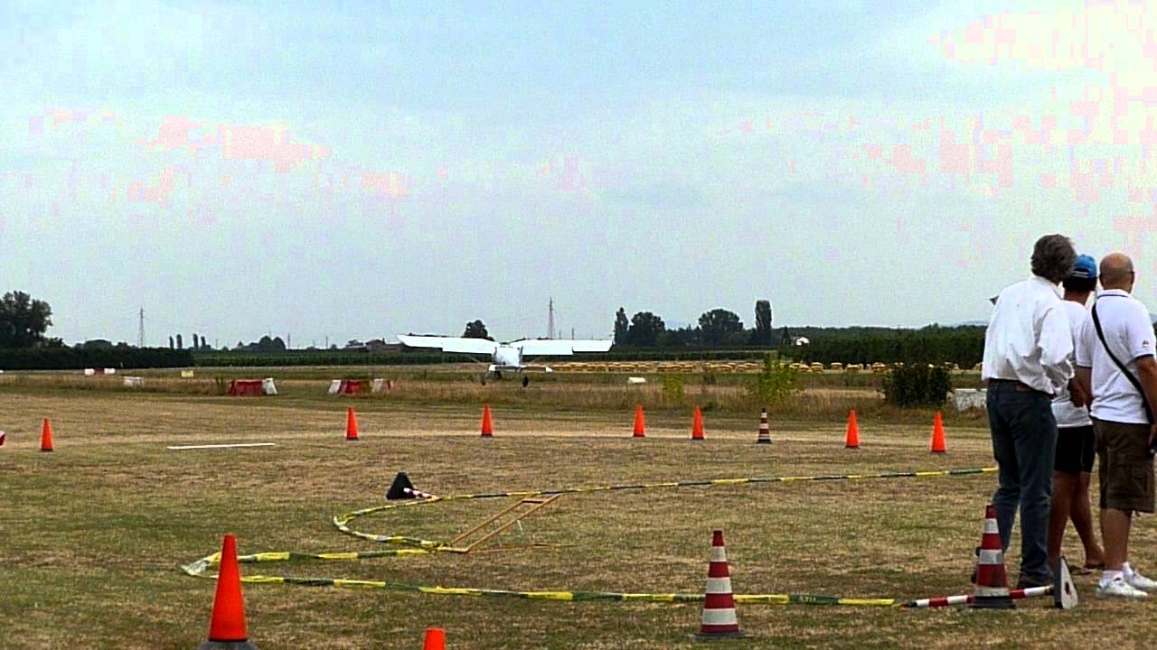 Campo volo Villafranca di Forlì , dimostrazione con  Alisport Yuma  -Piantata motore reale-