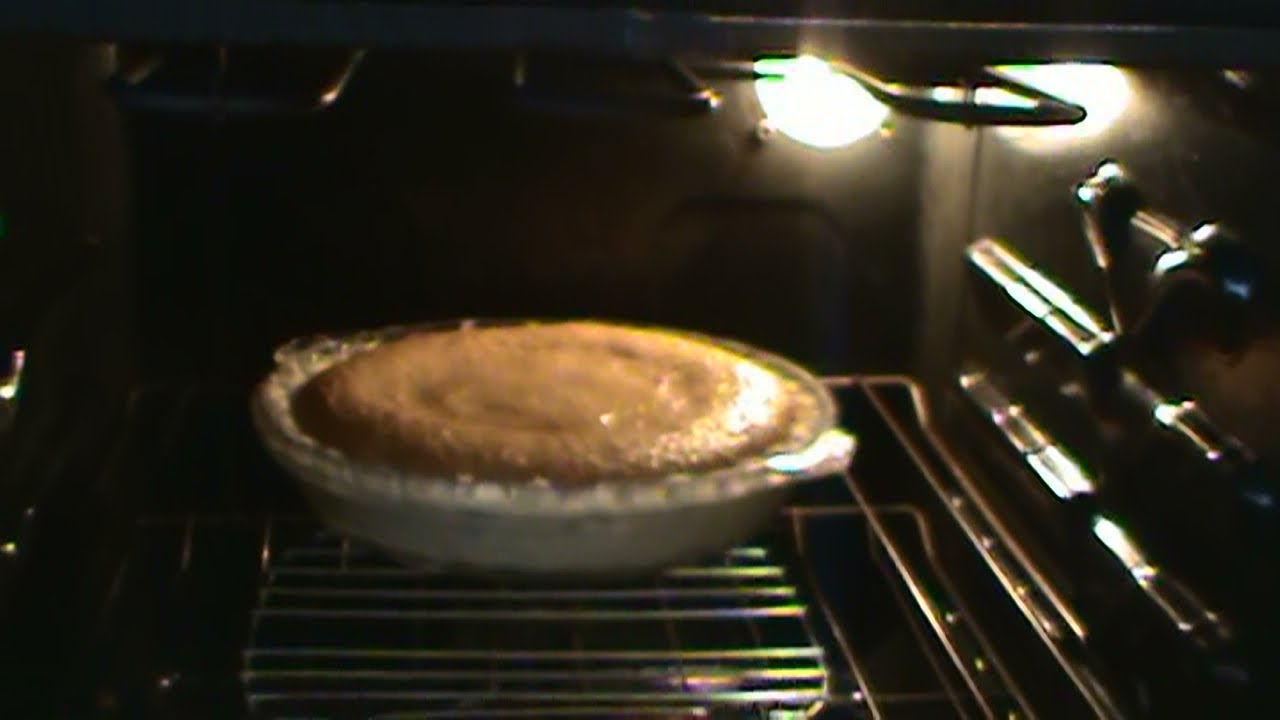 Old-Fashion Shoo Fly Pie