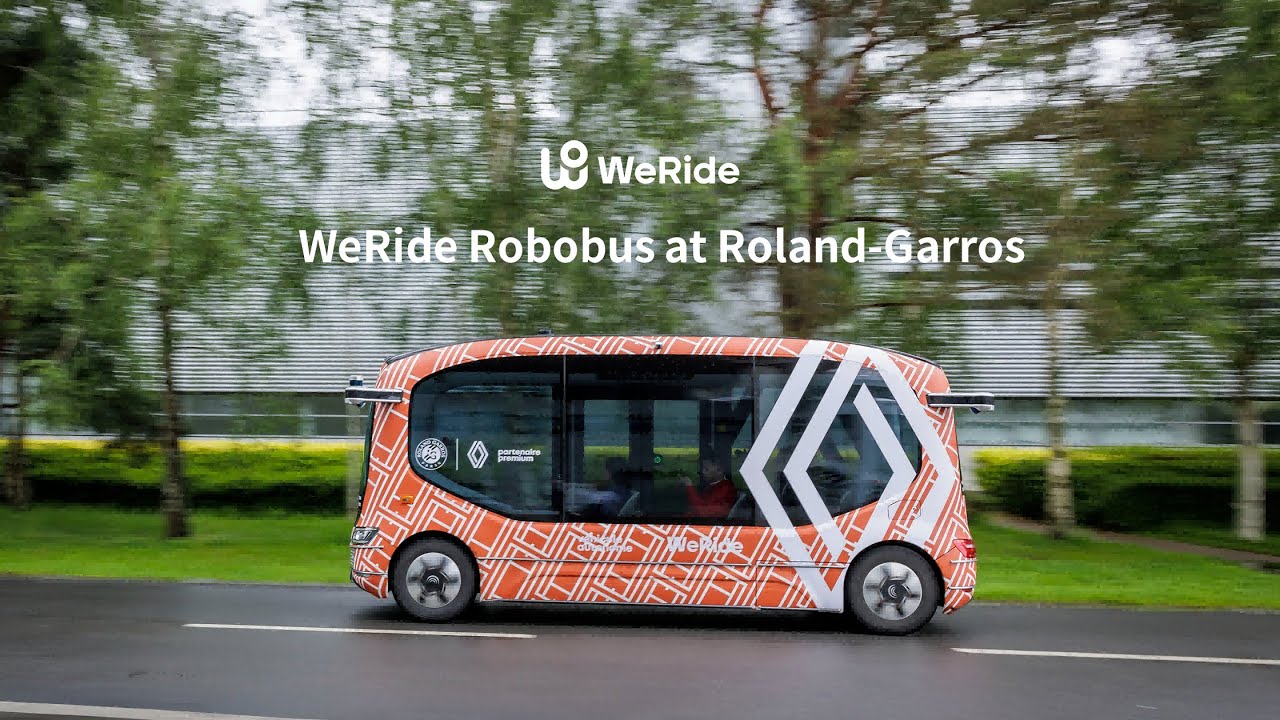 Driverless Minibus Hits the Clay Courts at Roland-Garros