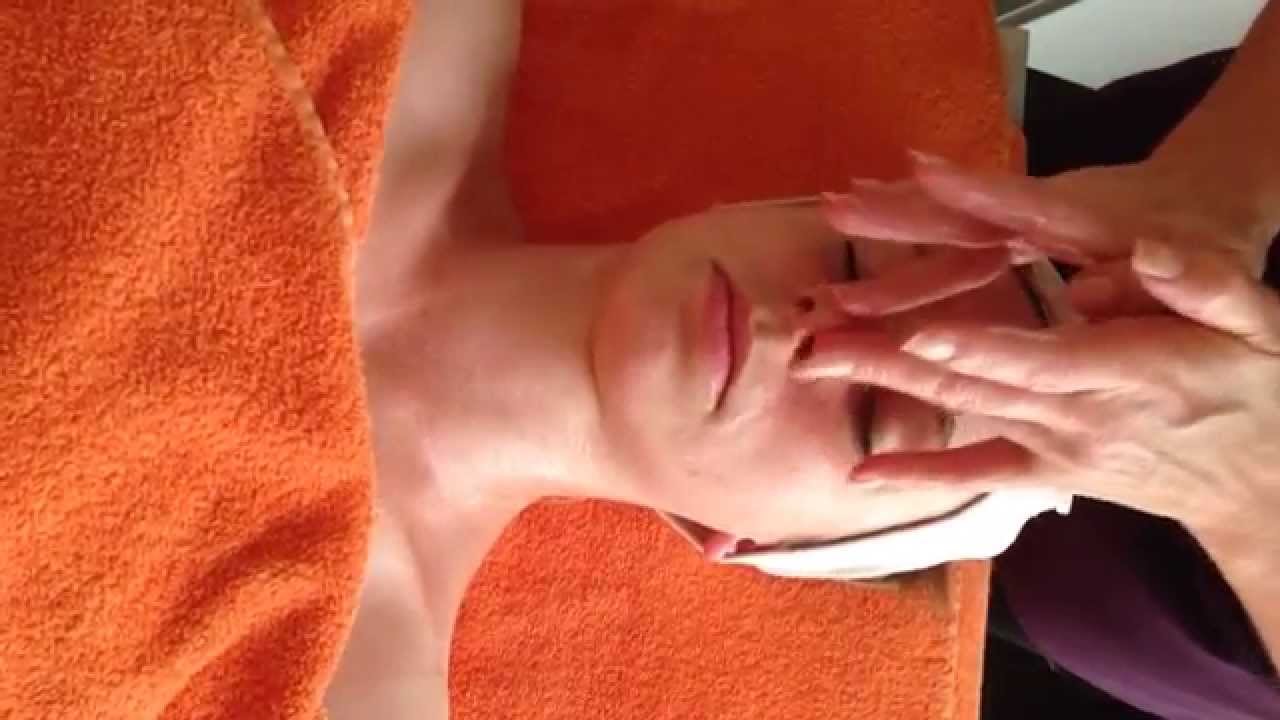 Facial cleanse routine for the salon