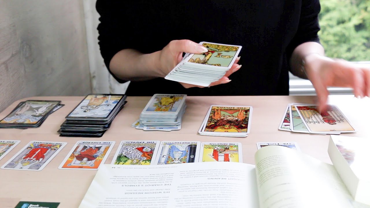 ASMR STUDYING TAROT | CARD FLIPPING & PAGE TURNING (No Talking)