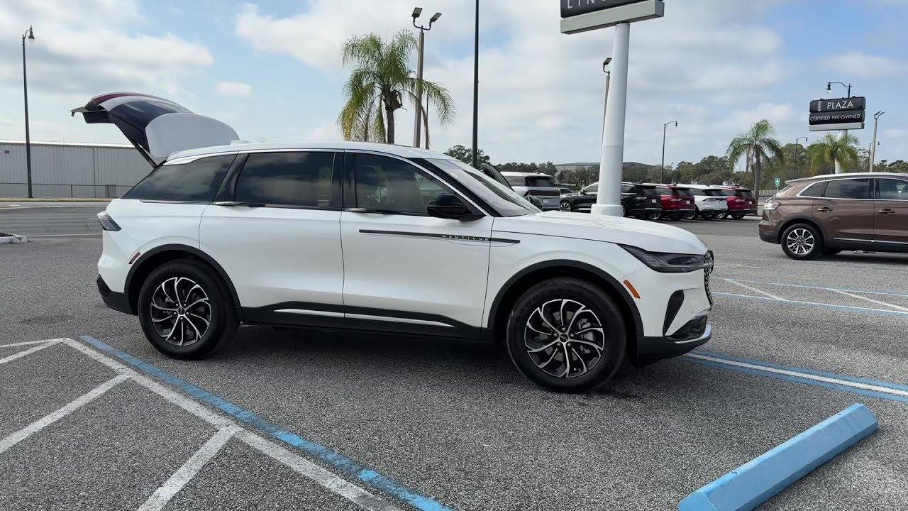 New 2026 LINCOLN Nautilus Premiere at Plaza Lincoln | Leesburg, FL