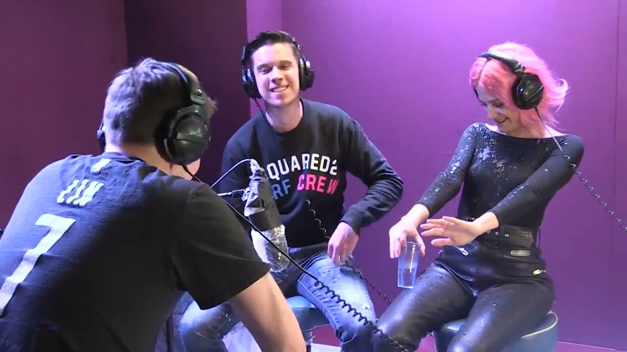 Pixie Lott in wet leather pants