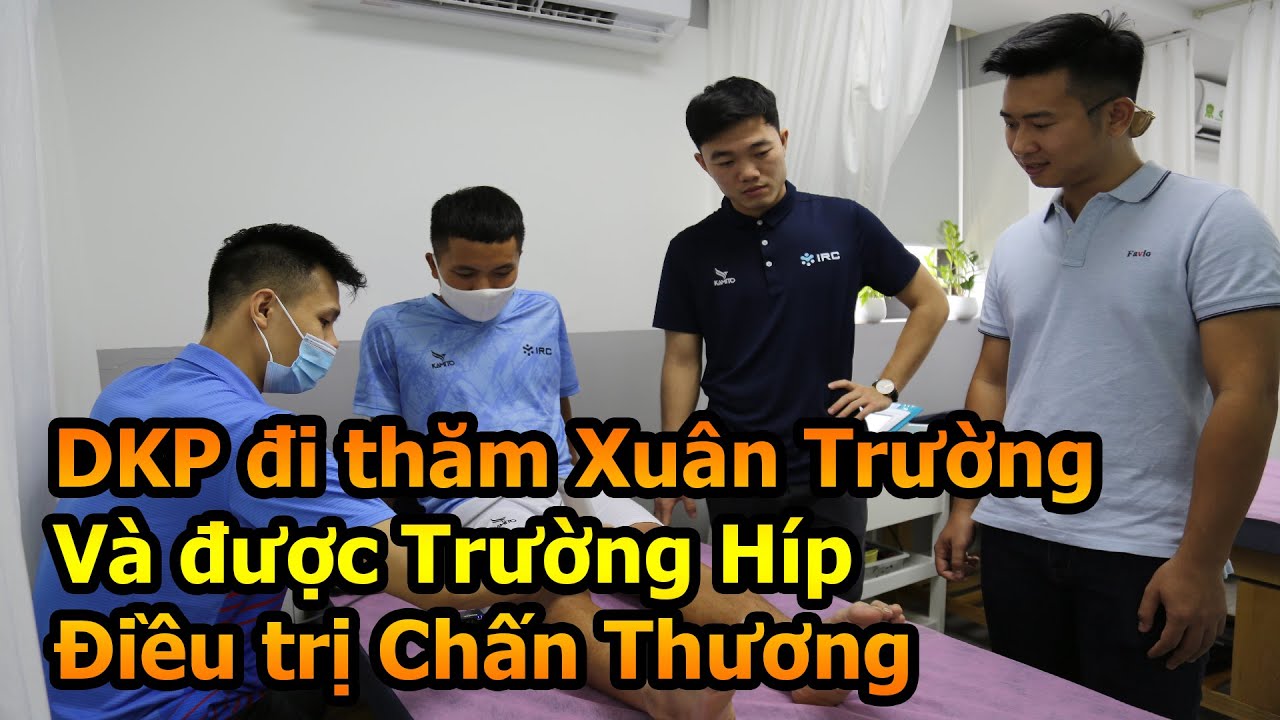 Đỗ Kim Phúc đi thăm Lương Xuân Trường ĐT Việt Nam và được Trường Híp điều trị Chấn Thương bóng đá