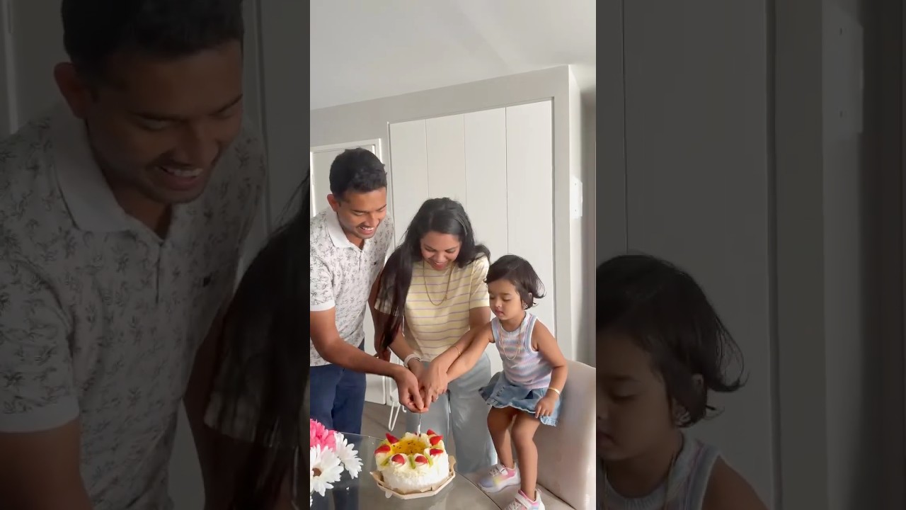 A quick surprise cake cutting 🎂❤️, happy anniversary guys 😘