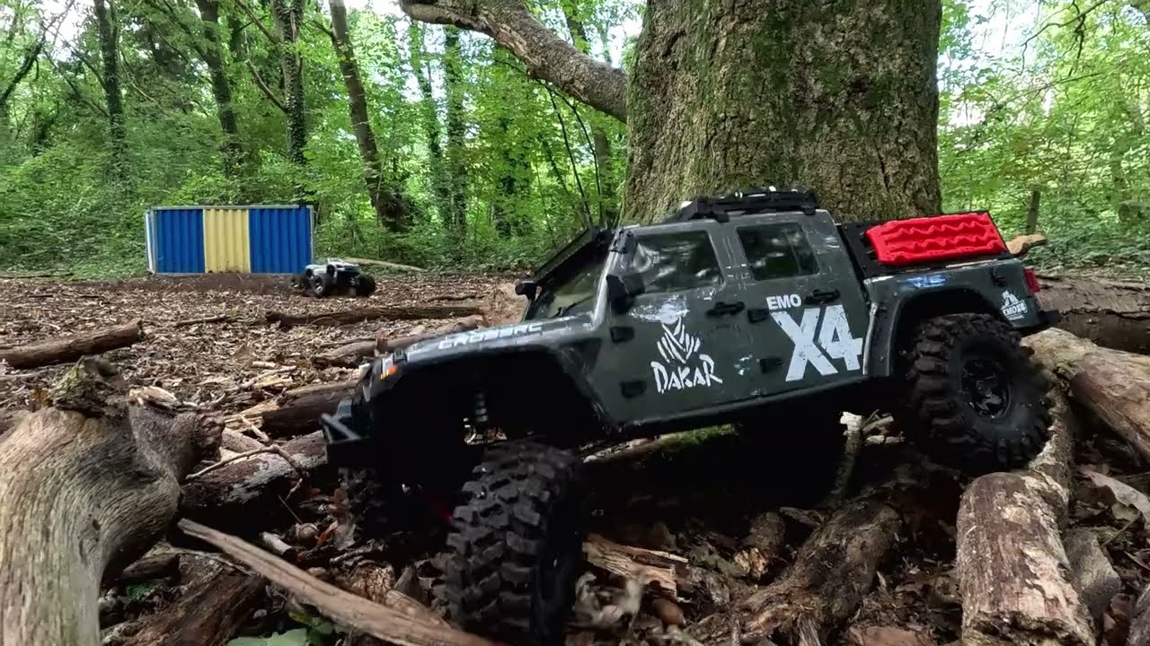 Emo X4 CrossRC Leopard 2024