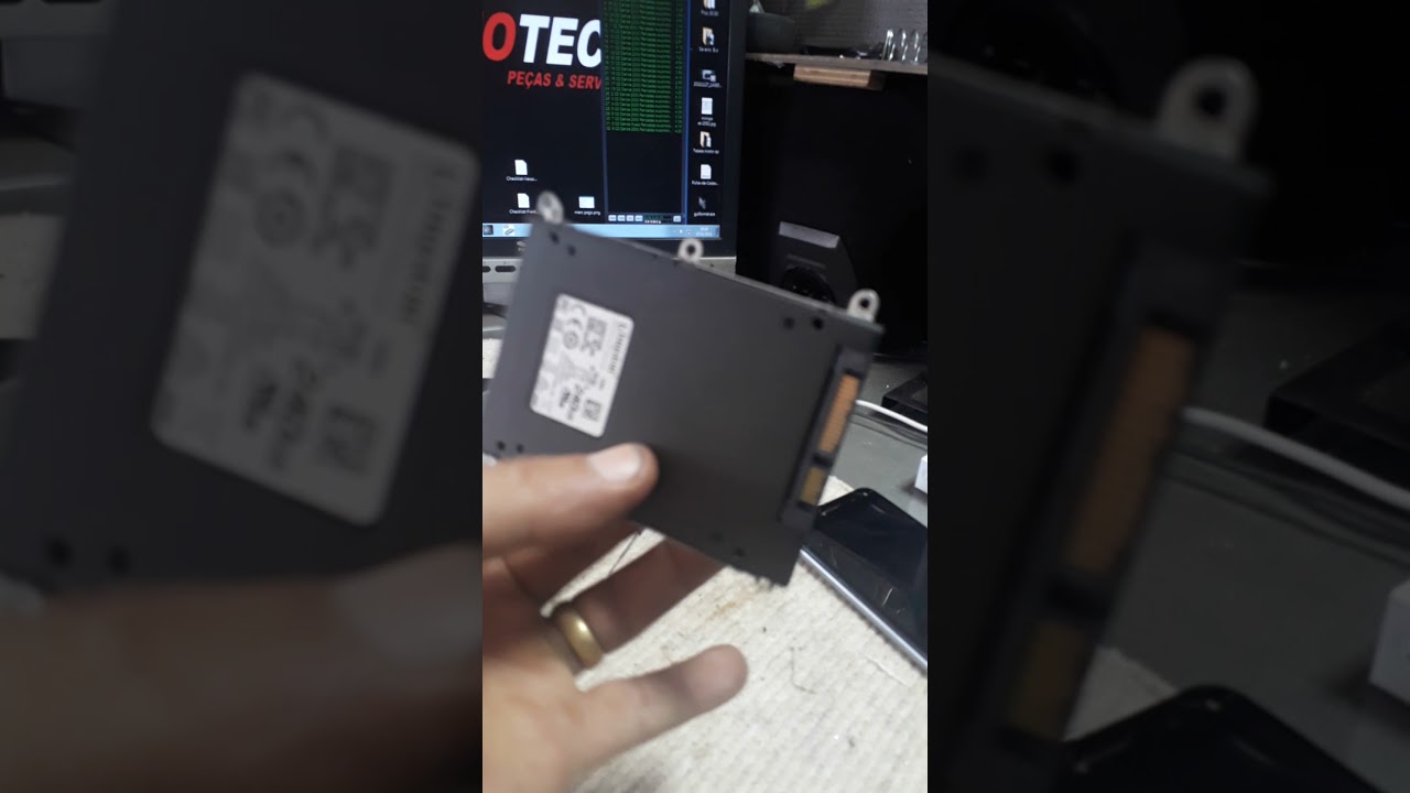 como colocar hd externo no som do carro?