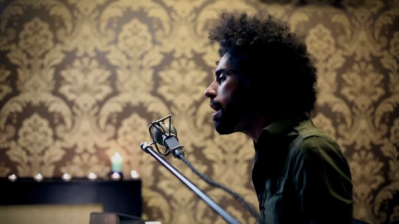 Viky Red - Hold You (Unplugged version) HD