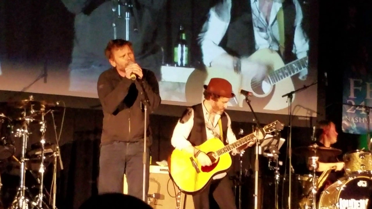 Mark Pellegrino singing 