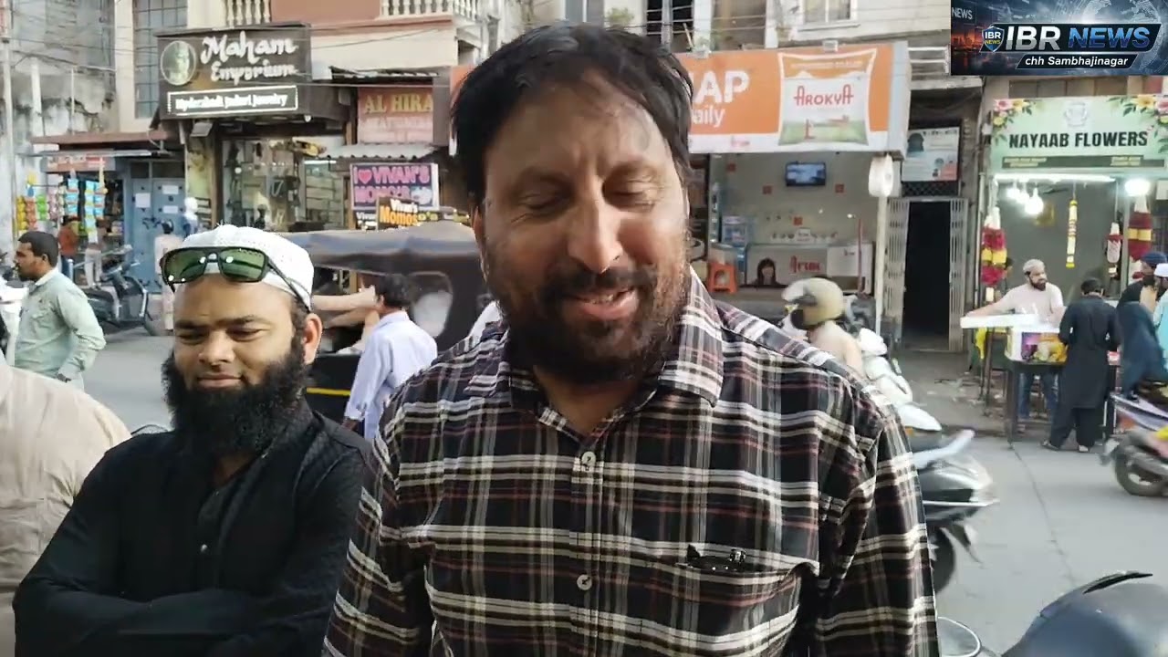 A one Tawa spot लोटा कारंजा रोड पर रमजान मे एक से बढकर एक चीजे मिलेंगे एक ही छत के नीचे