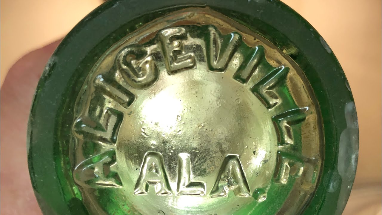 Bottle Digging: Aliceville, Alabama Bottlers Dump - Part 1