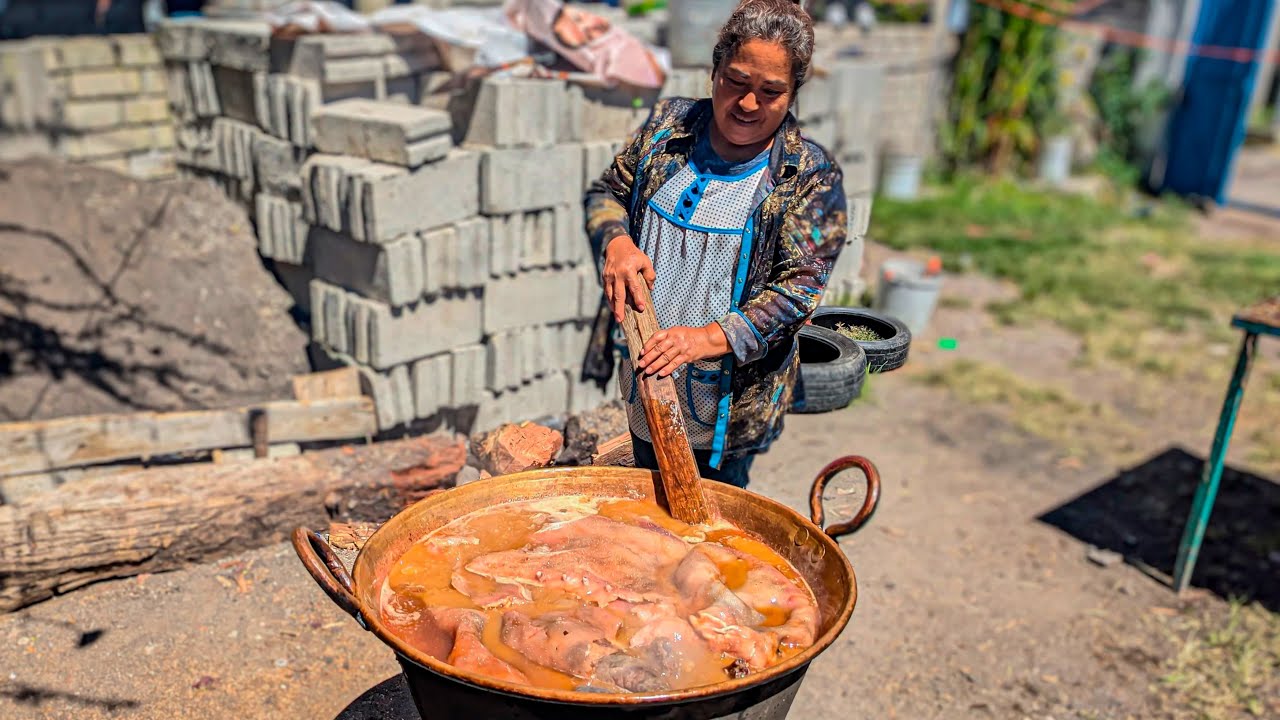 Toda la COMIDA es GRATIS en este pueblito de Michoacán | Cuparátaro