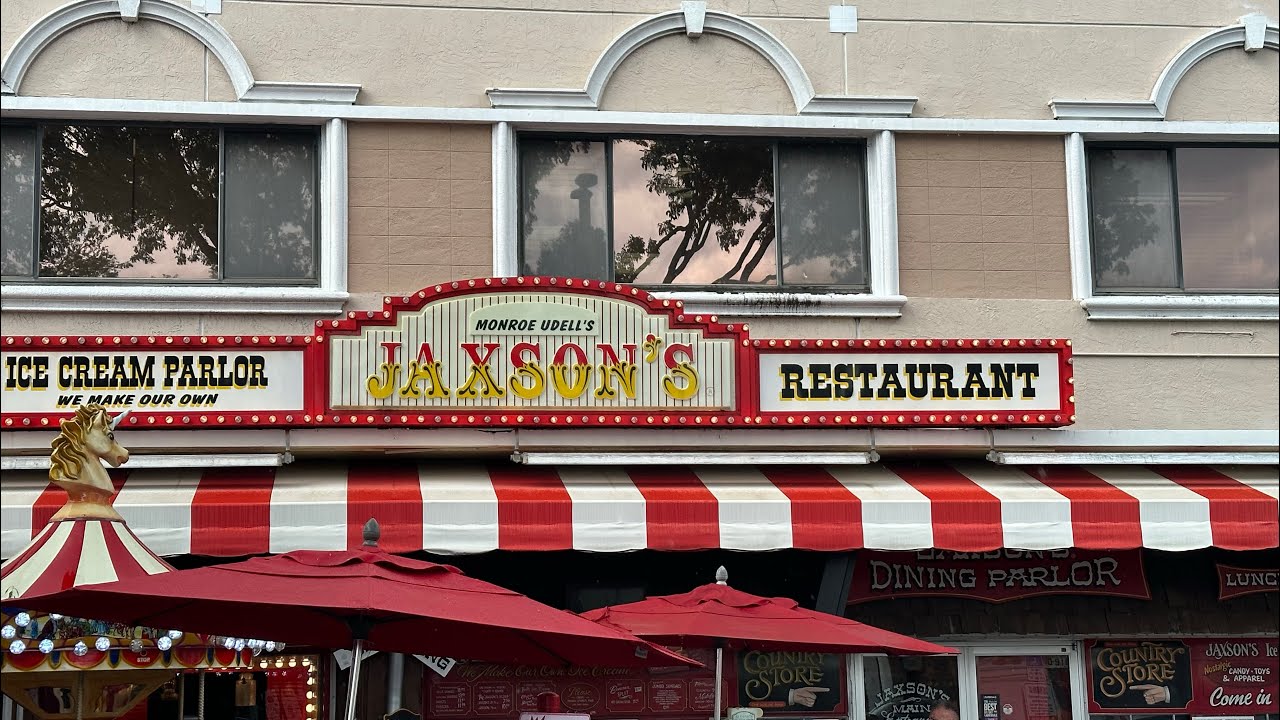 Checking out Jackson’s Ice Cream Parlor in Dania Beach, Florida | Food review 2023