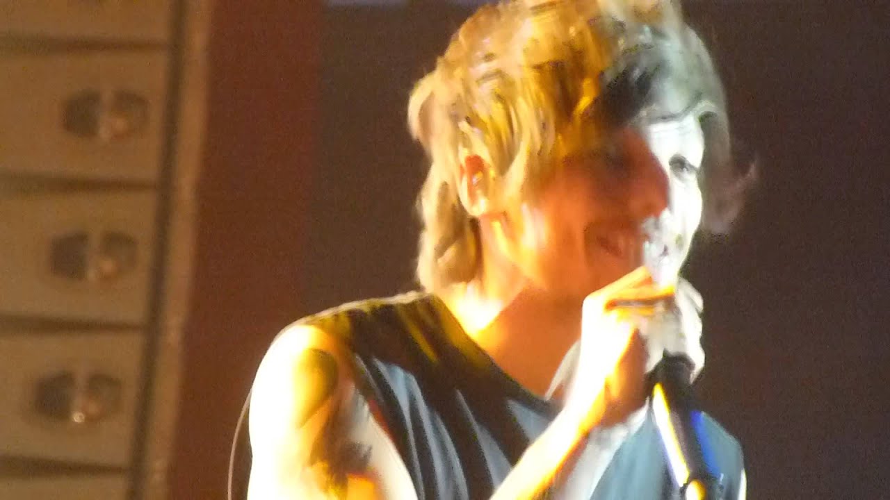 One Direction - Best Song Ever (Wembley 8th June 2014)