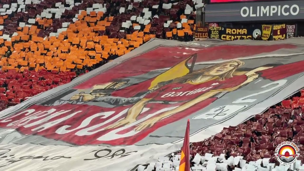 Roma - Milan 1-1: la splendida coreografia della Curva Sud dedicata a Antonio De Falchi