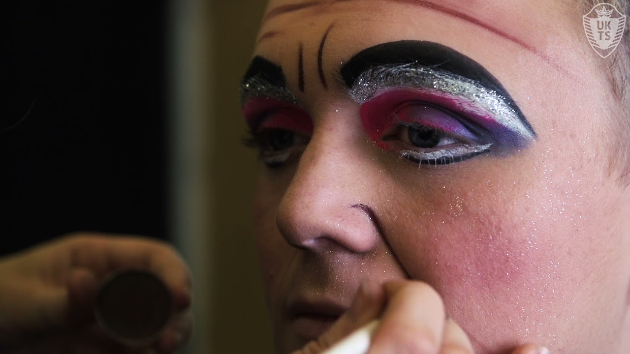 UKTheatreSchool - Panto Dame Make-up - ONE