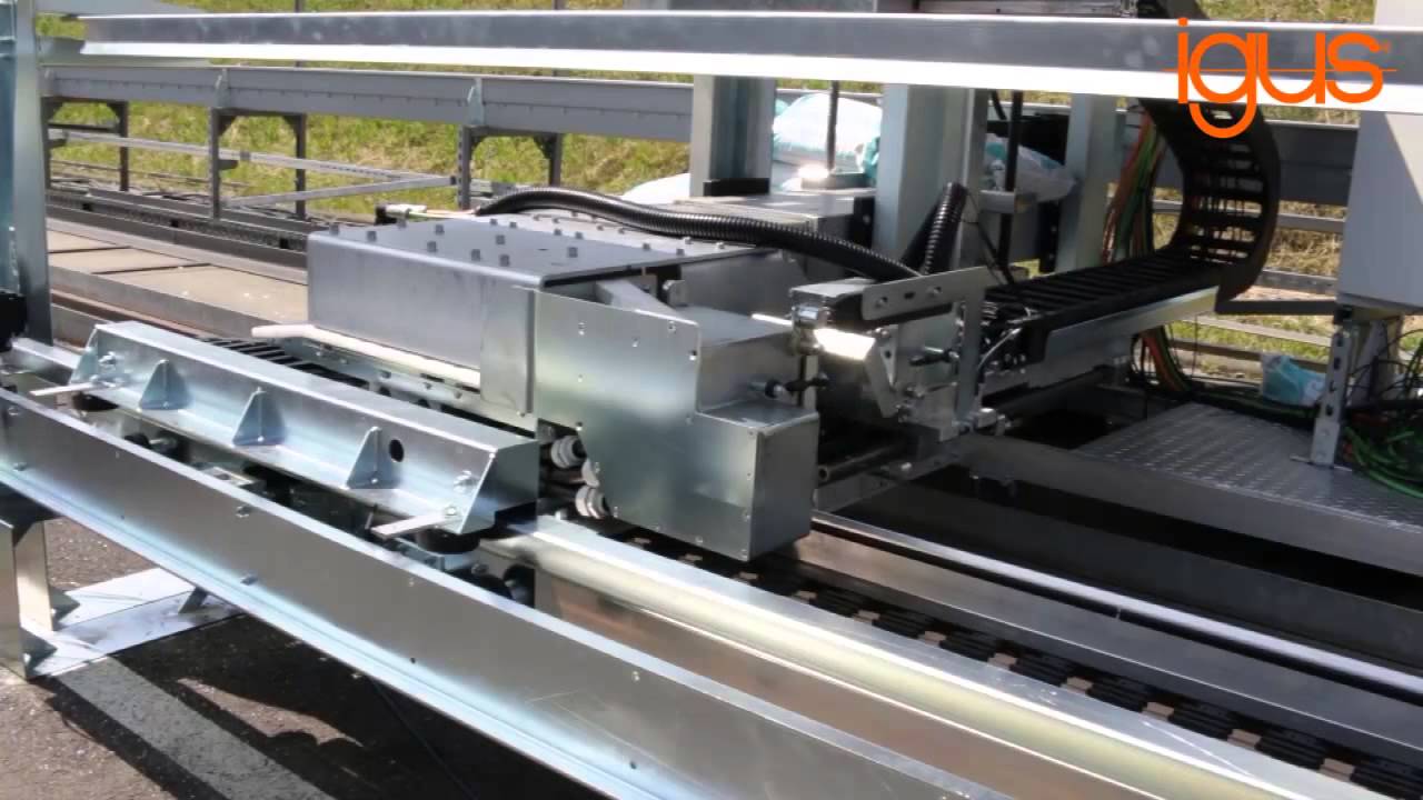 igus e rover 3D animation - energy chains for RTG cranes | igus&reg;