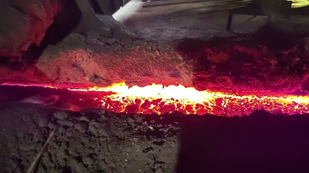Iron trough slag removal machine