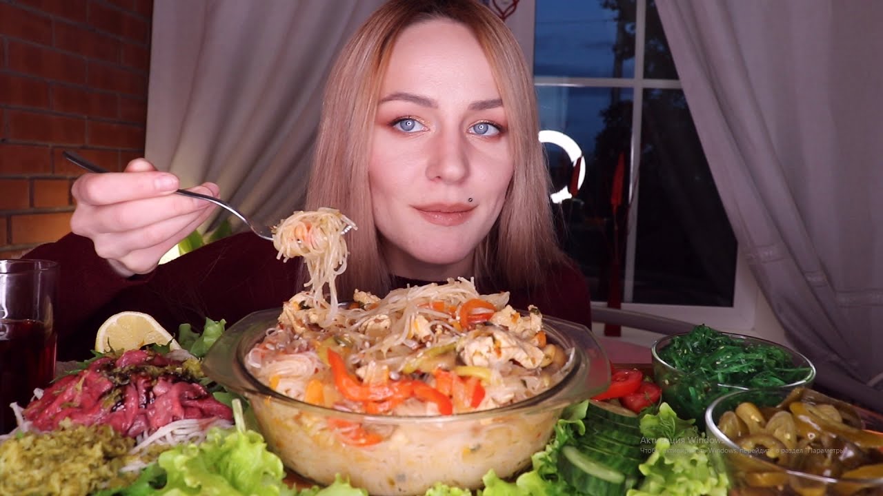 MUKBANG | Фунчоза с курицей, сырая говядина, овощи, ПОБЕДИЛА | Noodles, raw beef не ASMR