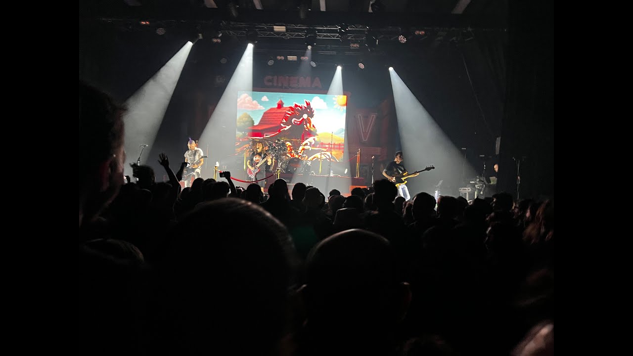 ULTRA VOMIT au Douze (Cergy) le 31 01 2025 - Un Mixxx