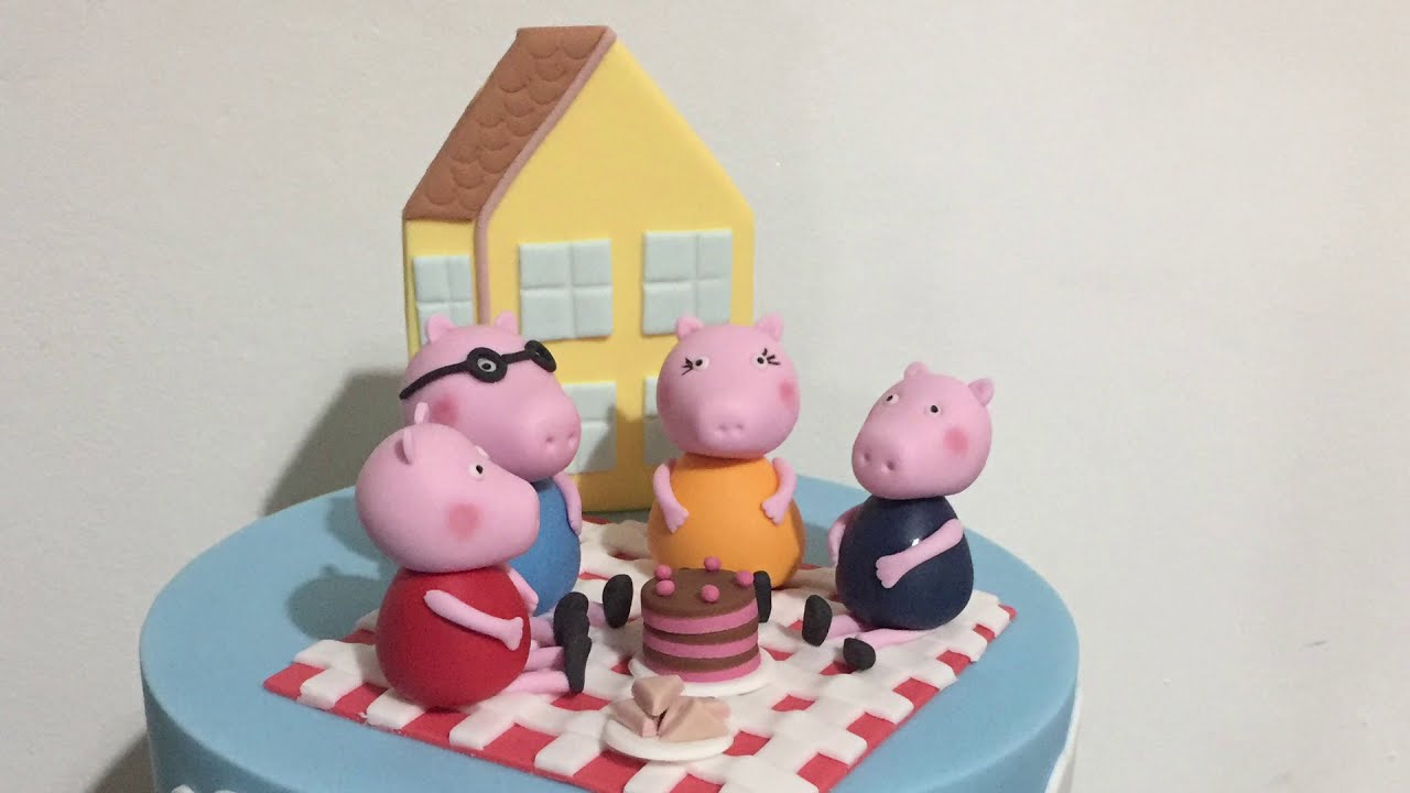 Easy Peppa pig and family cake toppers