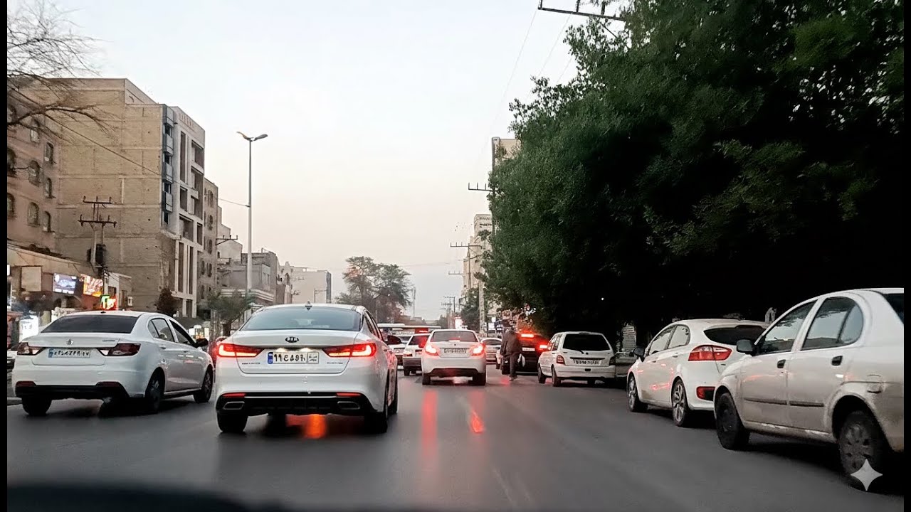 Cruising Through Ahvaz: A Mesmerizing Drive Through the City's Streets 🚗✨