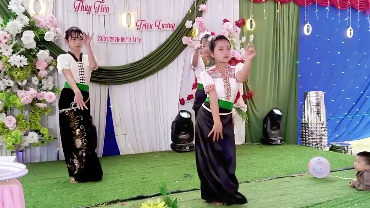 Còn gái Nghệ nhân xuân Quý nhảy bốc quá 