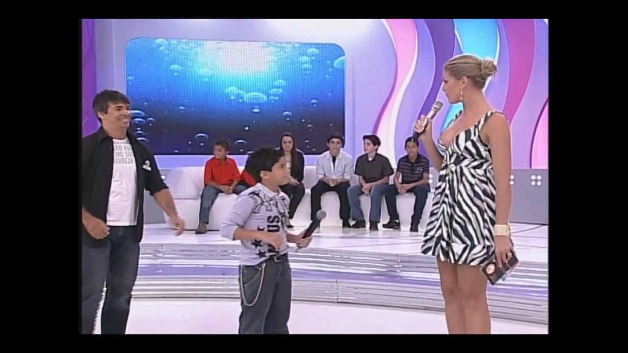 Betinho na Ana Hickmann - Canta e Encata Zezé di Camargo e Luciano (HD)