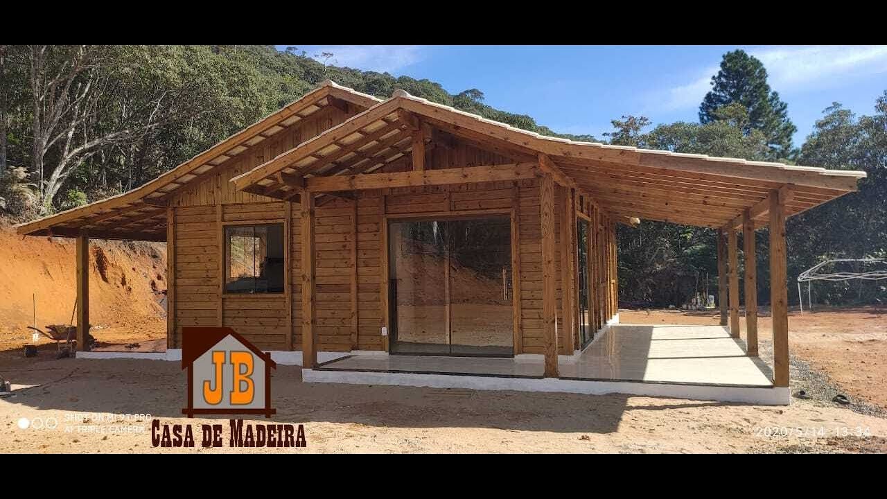 Casa de Madeira em Pinus Tratado com 100 m² - JB Casa de Madeira - www.jbcasas.com.br