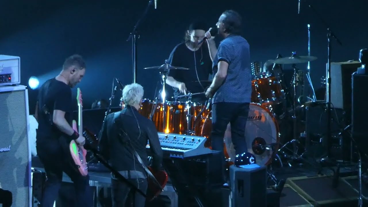 PEARL JAM  :  