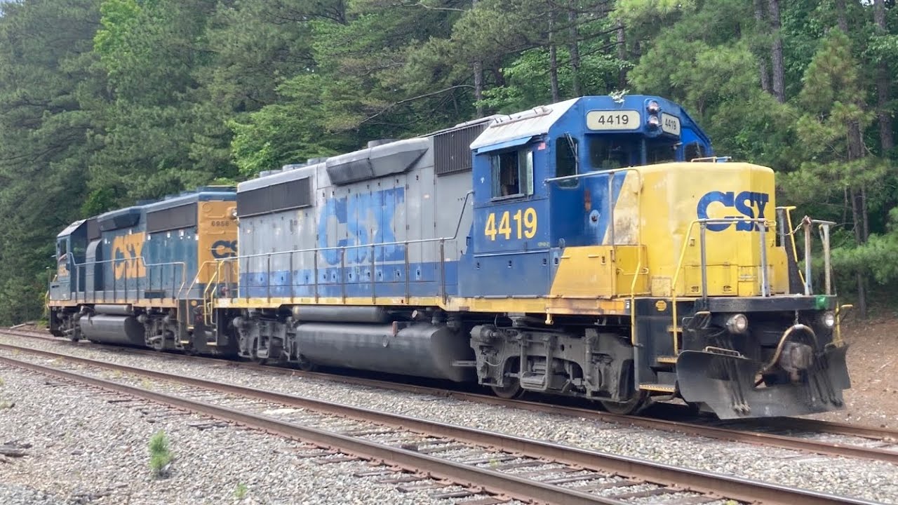 CSX L615 switching in Durham, NC ft. YN2 GP40-2 4419
